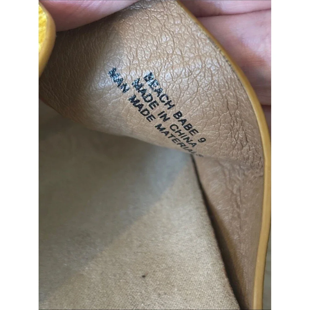 Corkys Womens Beach Babe Slip-on Adjustable Slide Sandal size 9 yellow